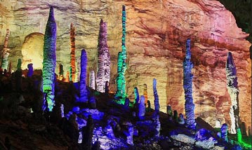 長(zhǎng)沙出發(fā)到黃龍洞、天門山二日游